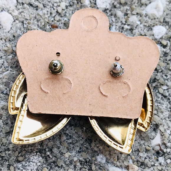 Vintage 80’s Gold Tone Cream And Green Enameled Artsy Post 1.5 in Earrings - Picture 9 of 16